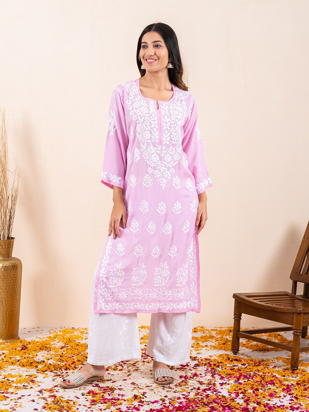 

Chowkhat Floral Embroidered Chikankari Straight Kurta, Pink