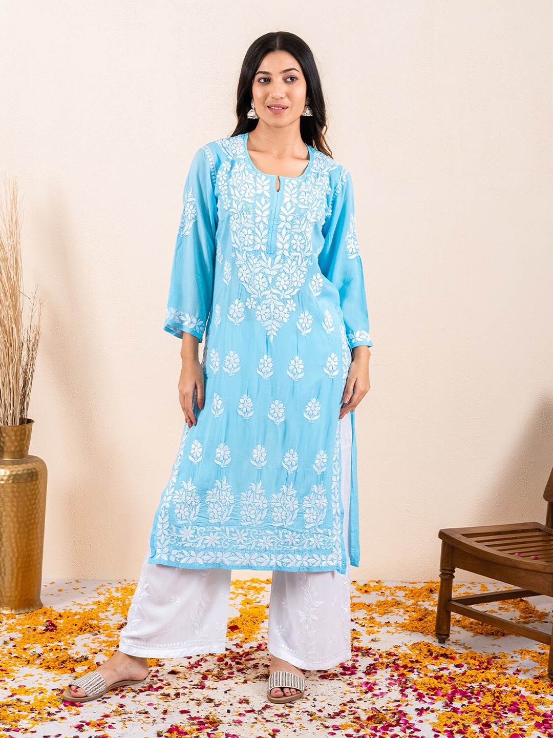 

Chowkhat Floral Embroidered Chikankari Straight Kurta, Blue