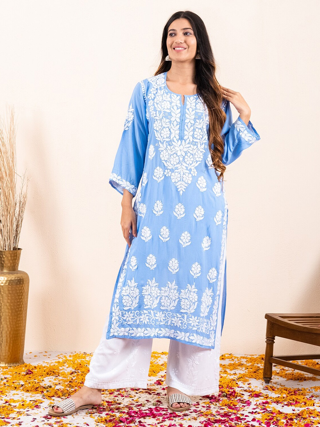 

Chowkhat Floral Embroidered Chikankari Straight Kurta, Blue