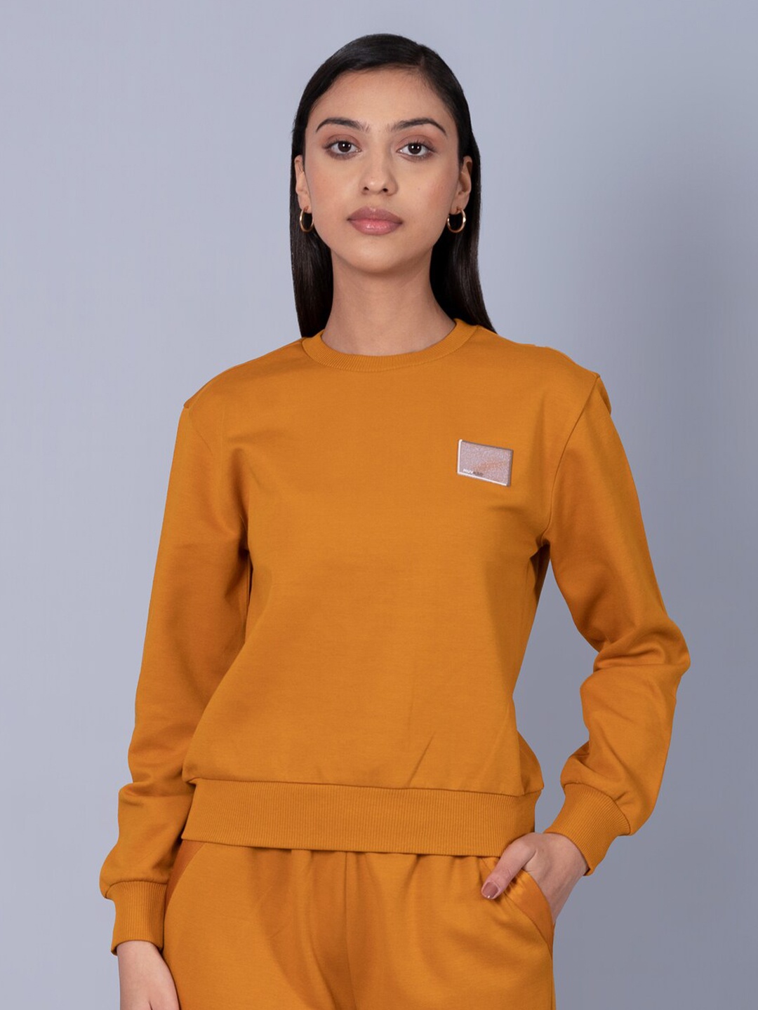 

Muvazo Round Neck Pullover Sweatshirt, Mustard