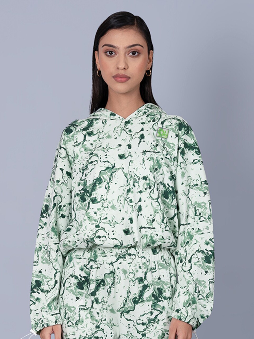 

Muvazo Abstract Printed Hooded Sweatshirt, Green