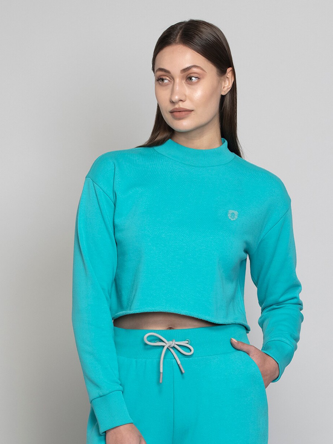

Muvazo High Neck Crop Pullover Sweatshirt, Blue