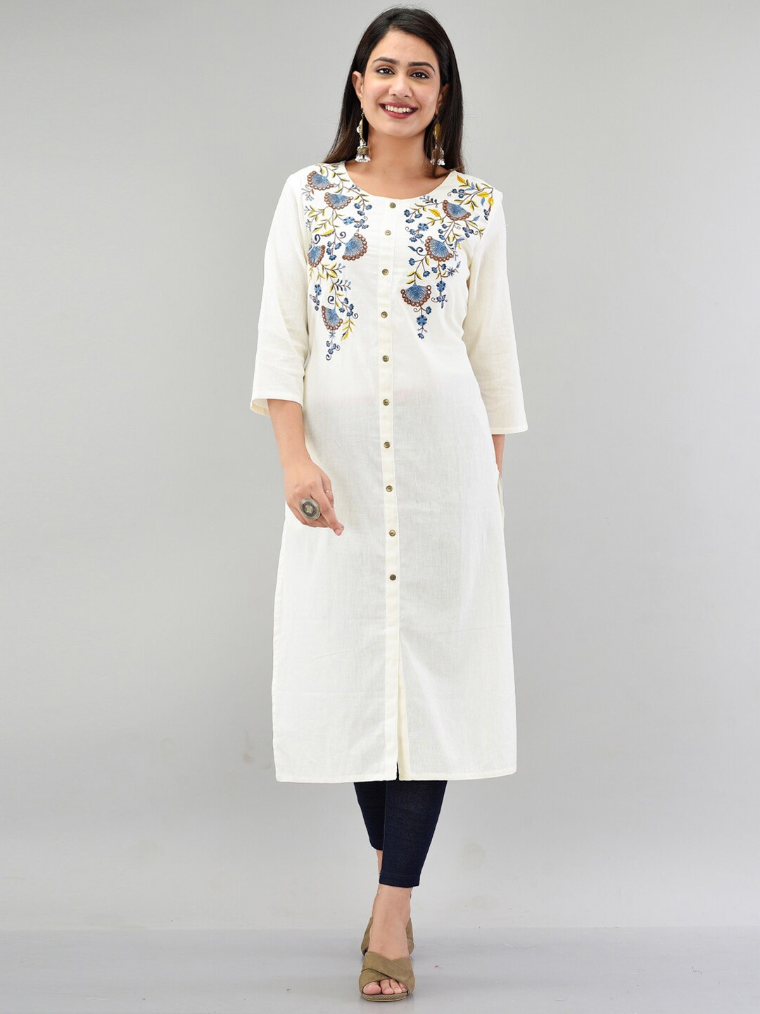 

PRAKRTEE Floral Embroidered A-Line Kurta, Off white
