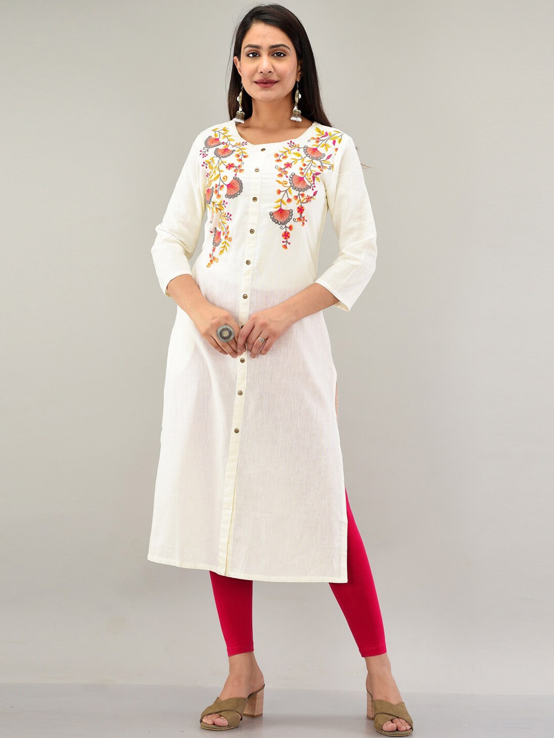

PRAKRTEE Floral Embroidered A-Line Kurta, Off white