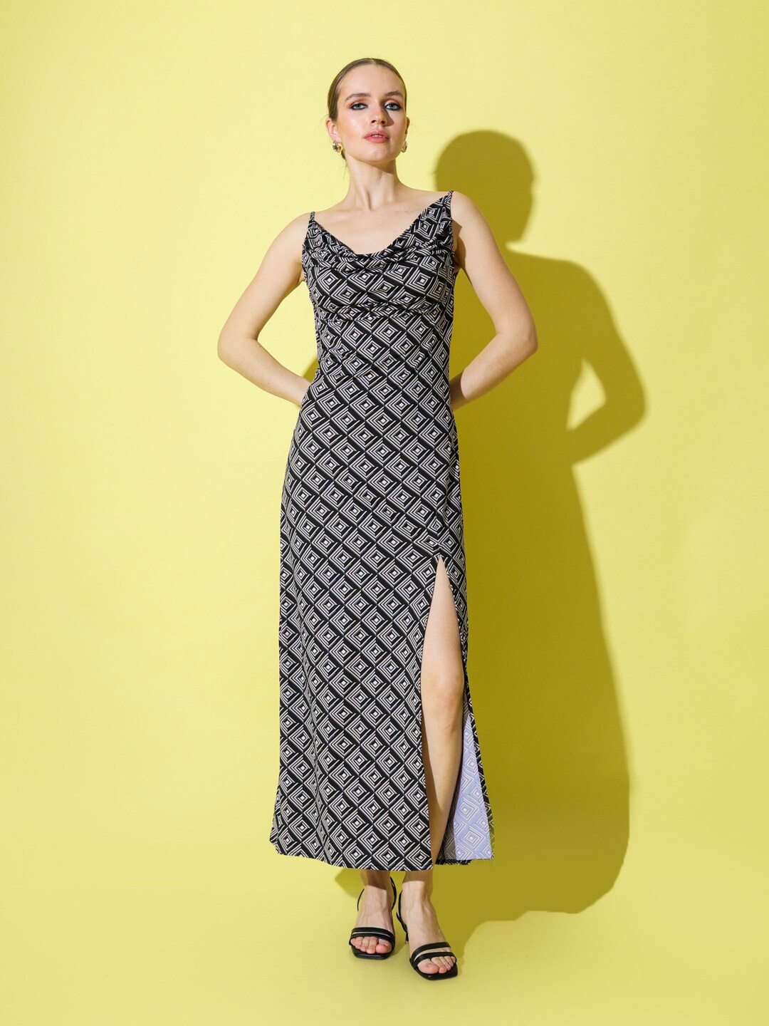 

Stylecast X Hersheinbox Black & White Geometric Printed Shoulder Straps Maxi Dress