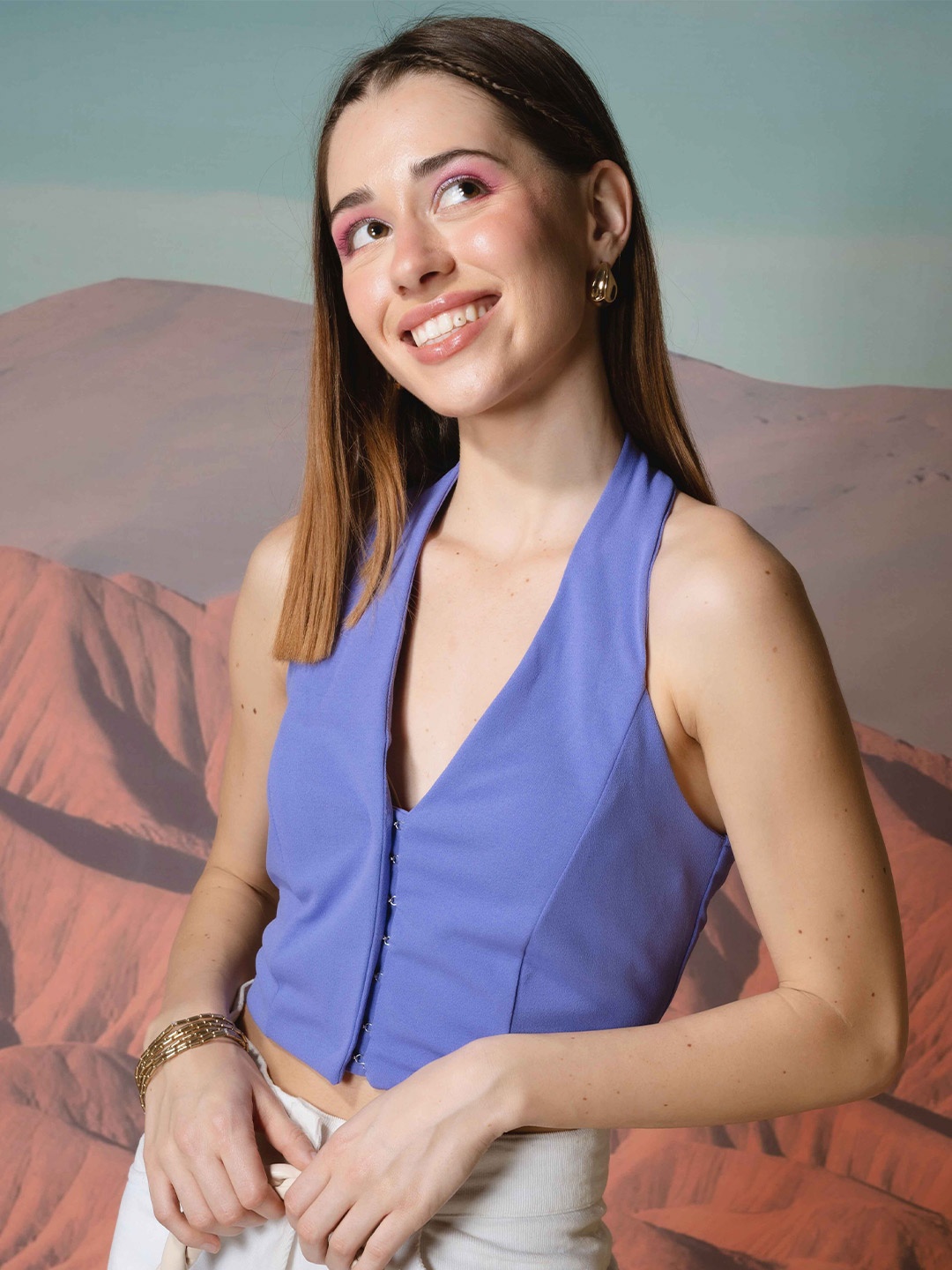

Stylecast X Hersheinbox Blue Halter Neck Scuba Crop Top