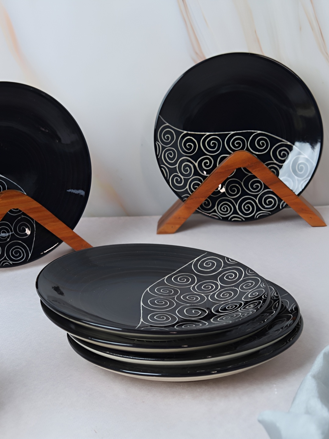 

ARTYSTA BEAUTIFYING LIVES Black & White 6 Pieces Printed Ceramic Glossy Side Plates