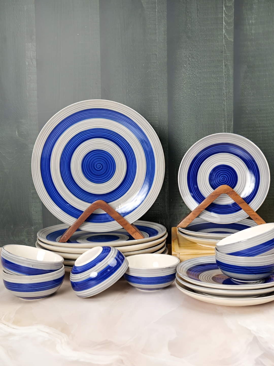 

ARTYSTA BEAUTIFYING LIVES Blue & White 15 Pieces Printed Ceramic Glossy Dinner Set