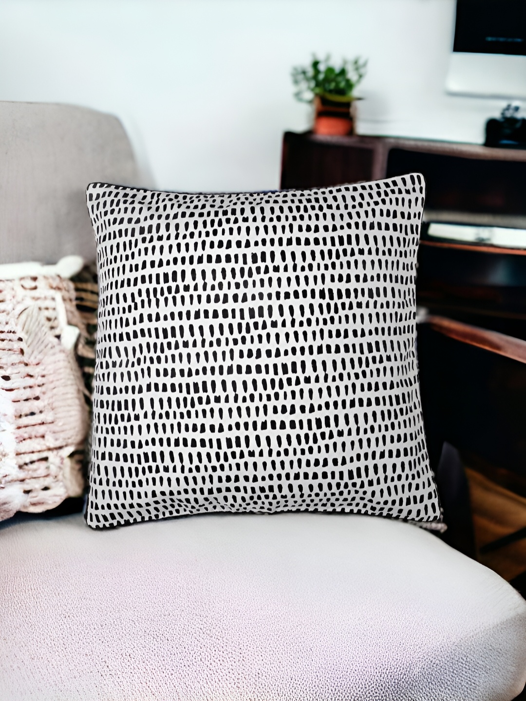 

THE COCOTIER Black & Green Abstract Linen Square Shaped Cushion Cover, White