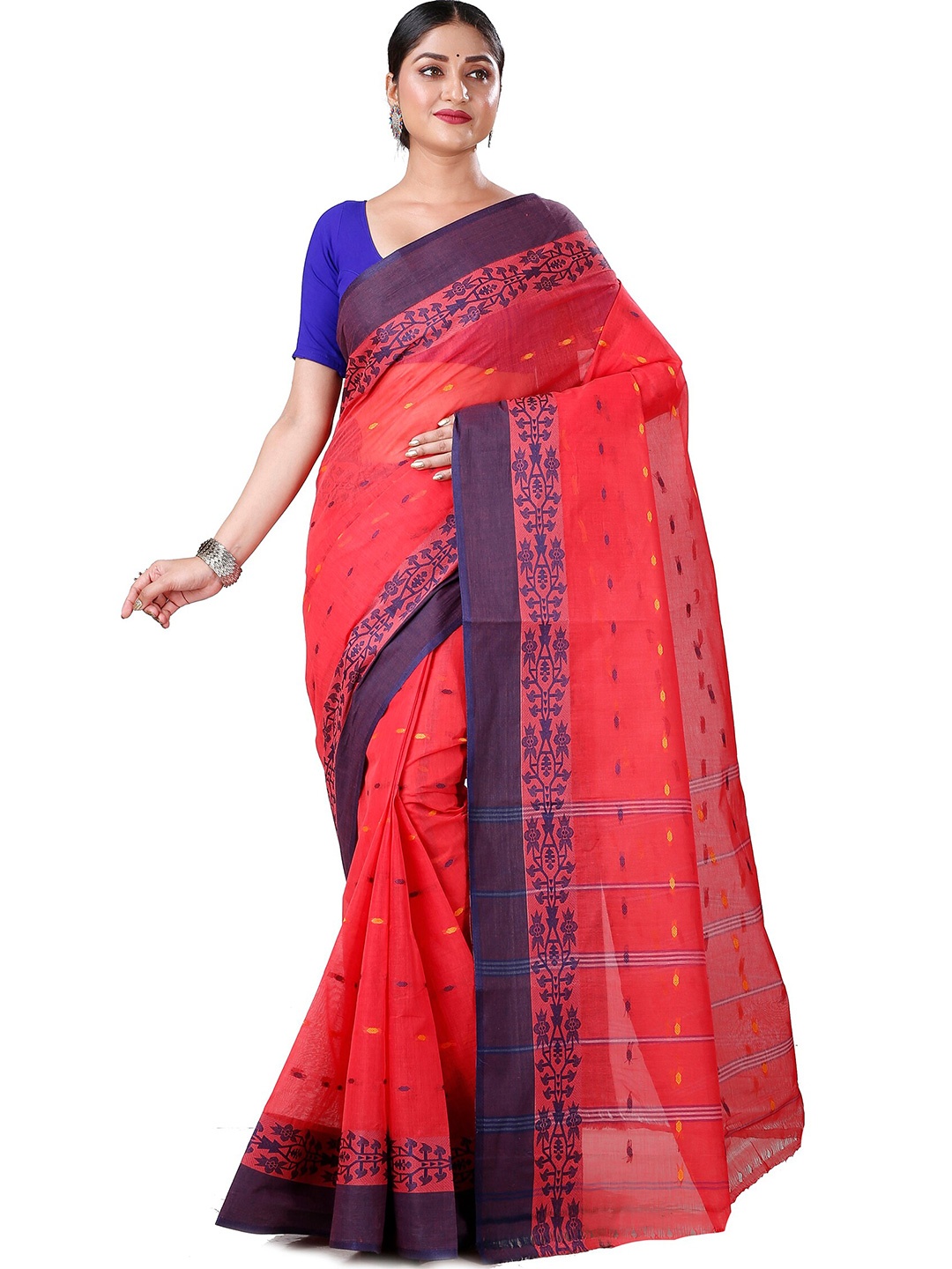 

DipDiya Ethnic Motifs Woven Design Zari Pure Cotton Taant Saree, Maroon