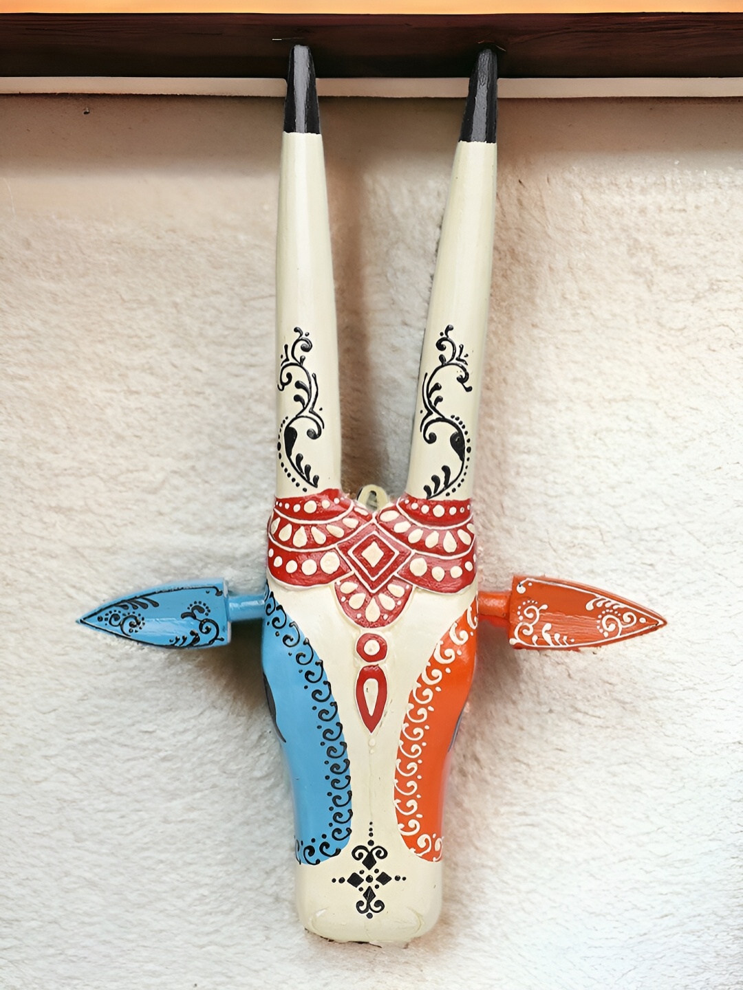 

THE COCOTIER White & Blue Cow Head Wall Hangings