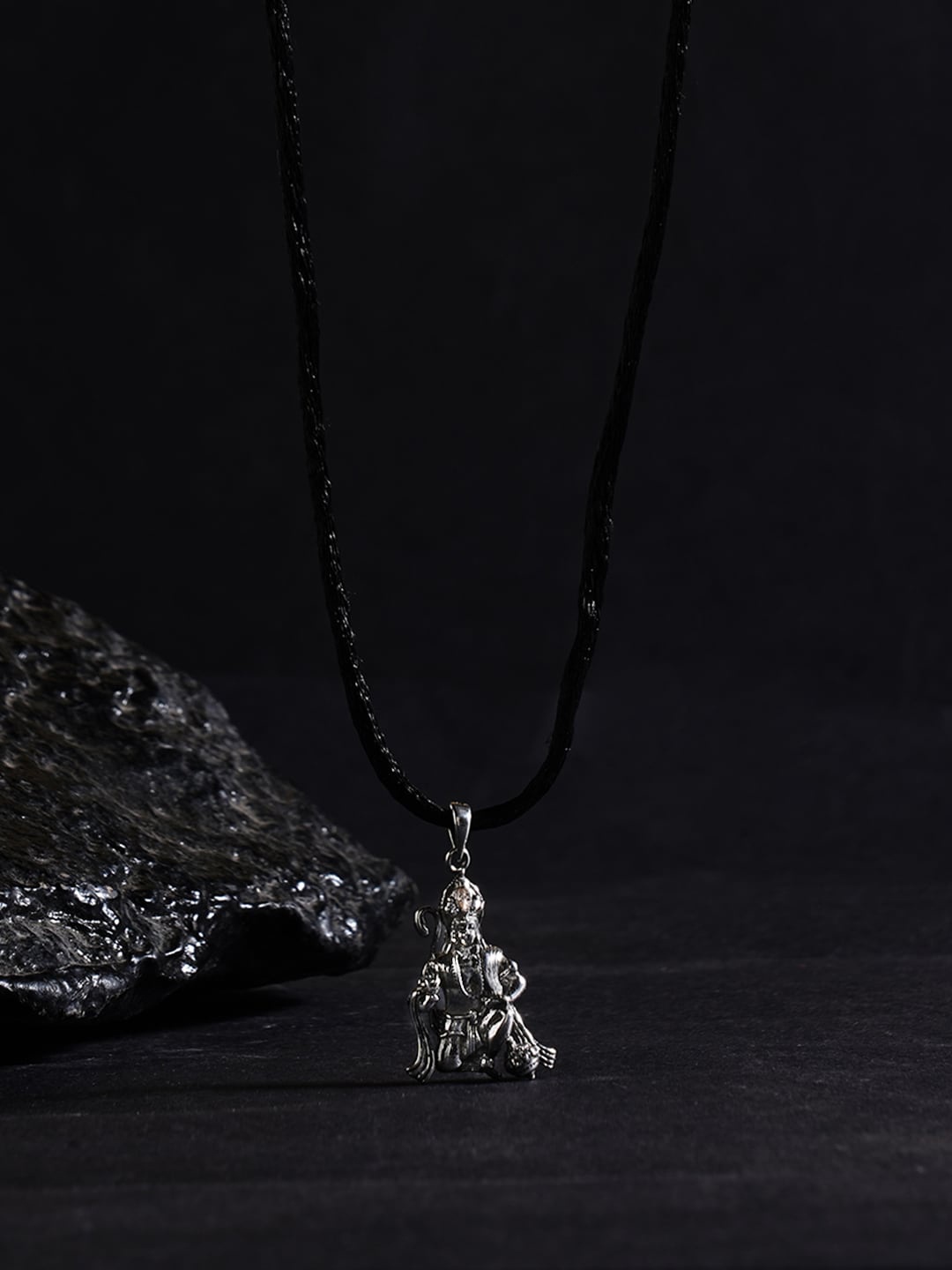 

ZORD Men 92.5 Sterling Silver Hanuman Ji Pendant