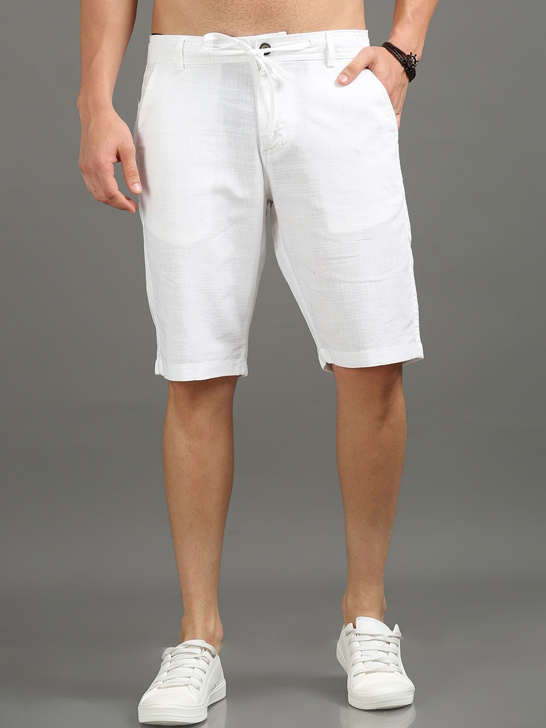 

CAZZBA Men Mid-Rise Linen Chino Shorts, White