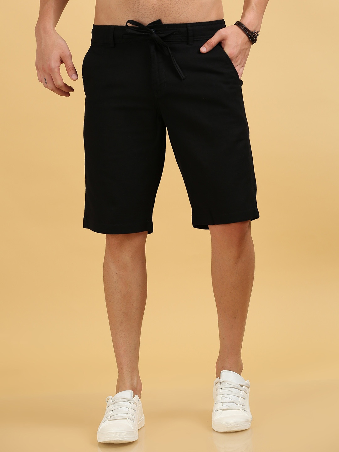 

CAZZBA Men Mid-Rise Linen Chino Shorts, Black