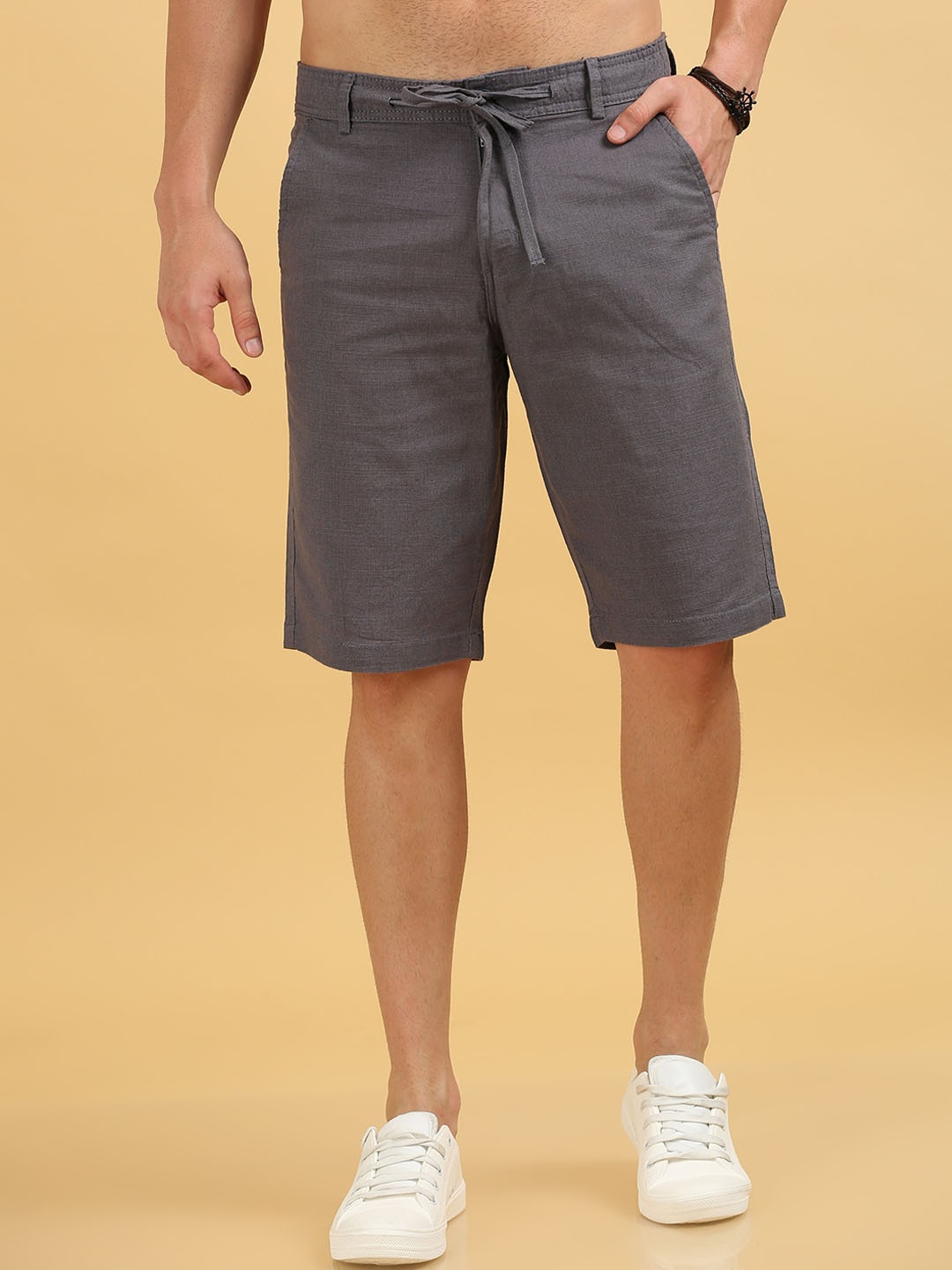 

CAZZBA Men Mid-Rise Linen Chino Shorts, Grey