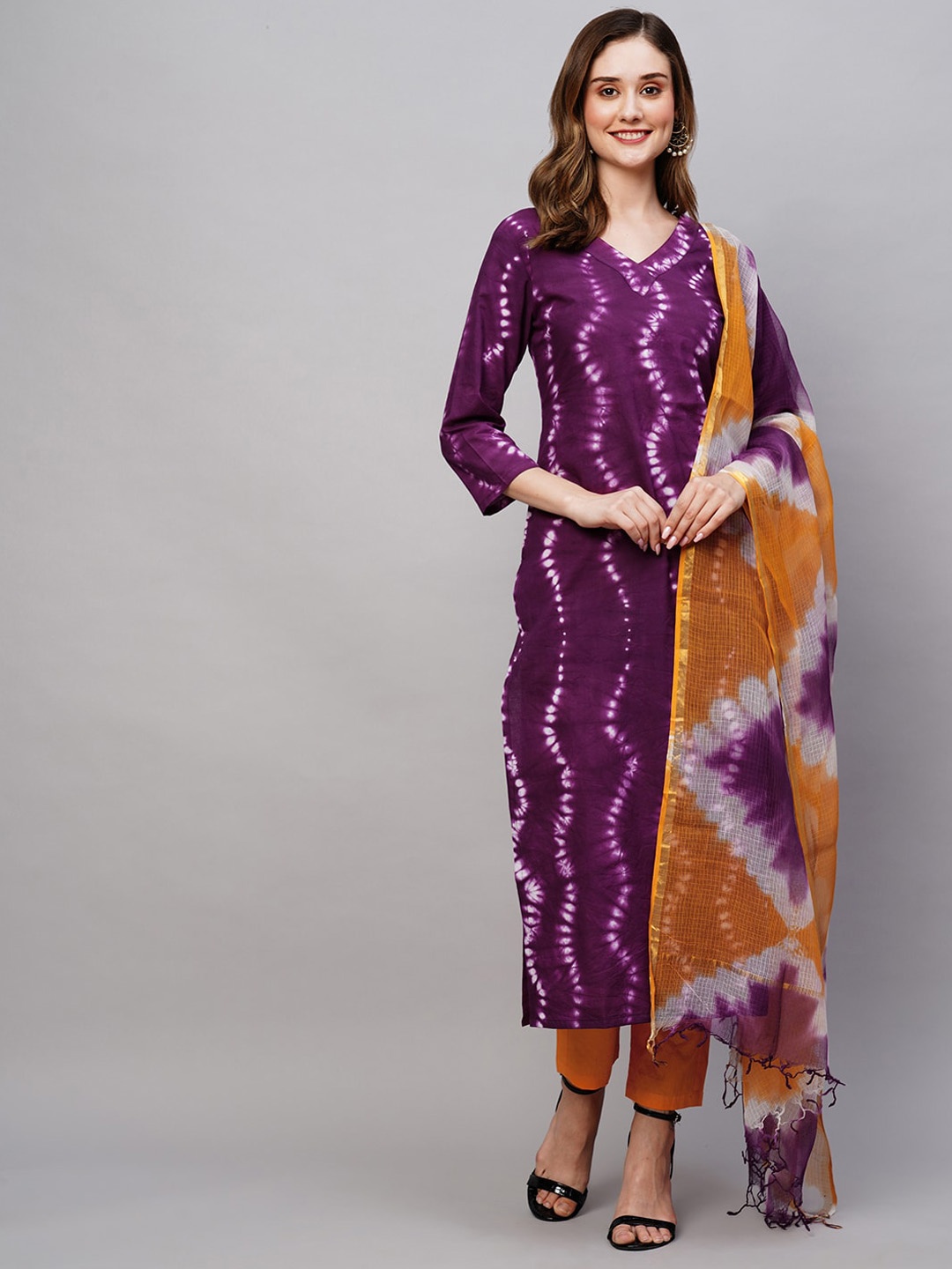 

KALINI Abstract Dyed Regular kurta With Trousers & Dupatta, Pink