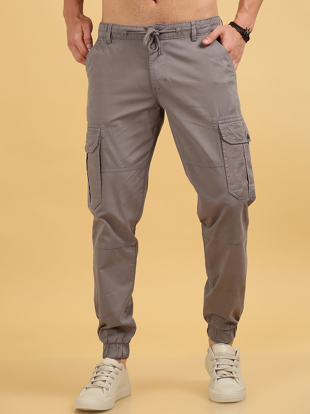 

CAZZBA Men Mid-Rise Cotton Cargos, Grey