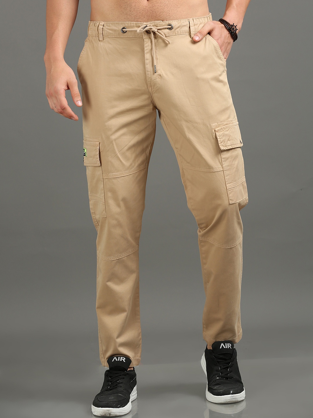 

CAZZBA Men Mid Rise Cotton Cargos Trousers, Beige