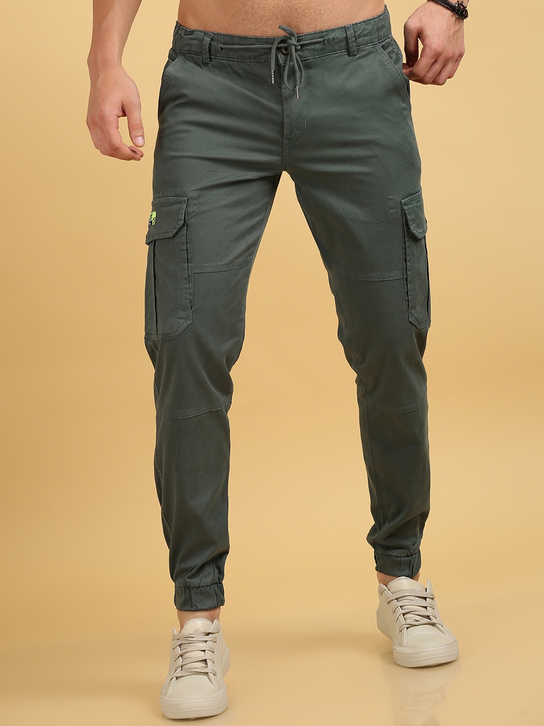 

CAZZBA Men Mid-Rise Cotton Cargos, Olive
