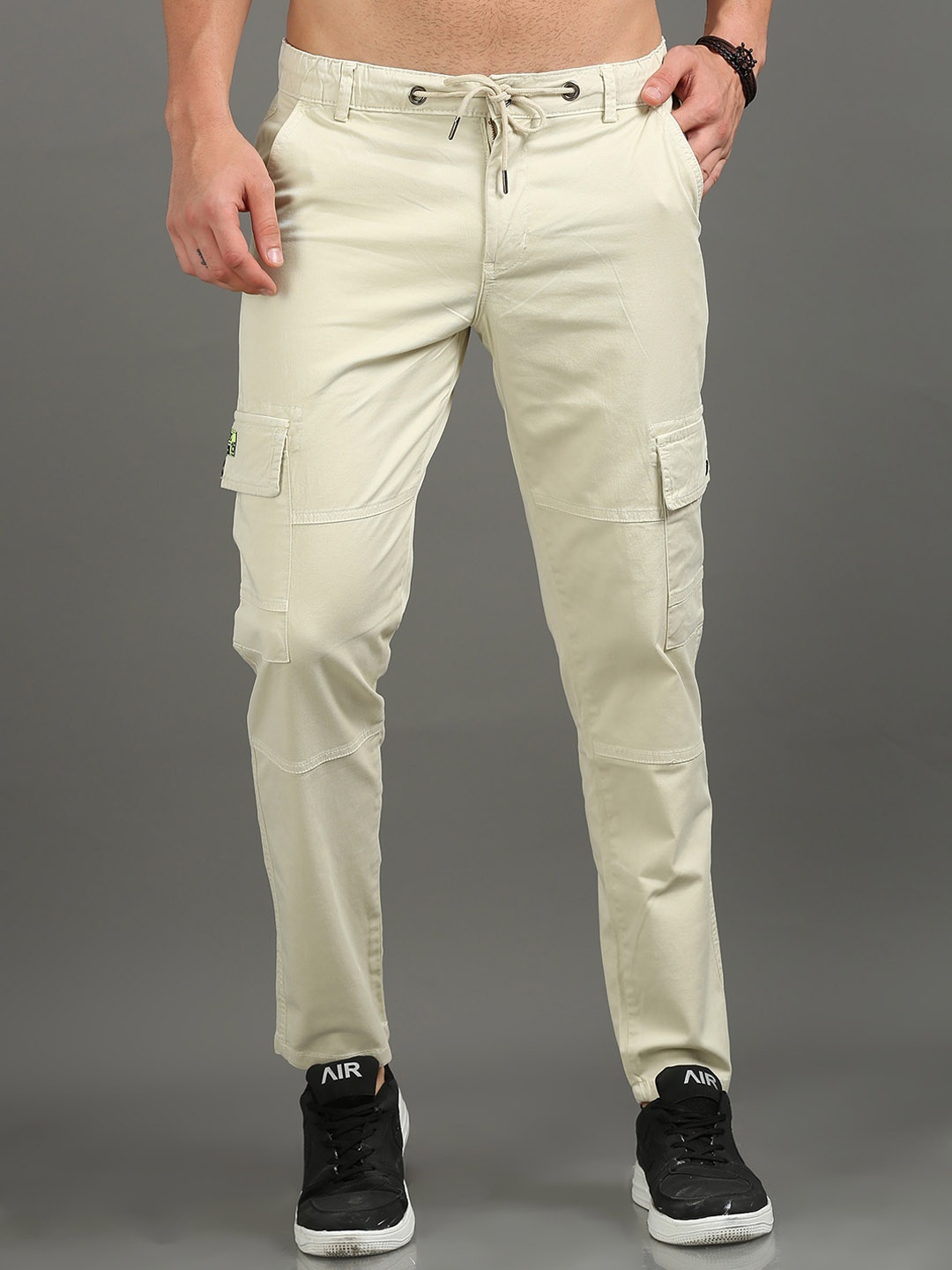 

CAZZBA Men Mid-Rise Cotton Cargos, Yellow
