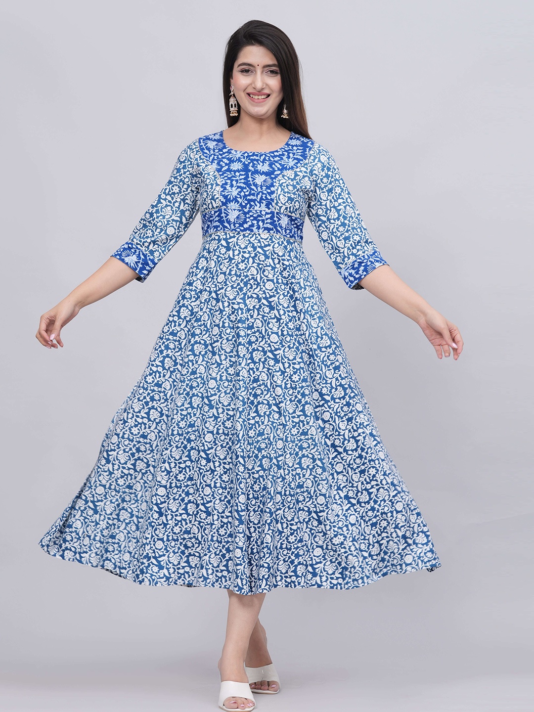 

Sanganeri Kurti Floral Printed Gotta Patti Detail Fit & Flare Midi Ethnic Dress, Blue