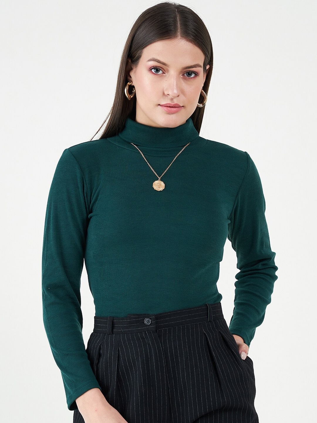 

Bitterlime Long Sleeves Turtle Neck Cotton Fitted Top, Green