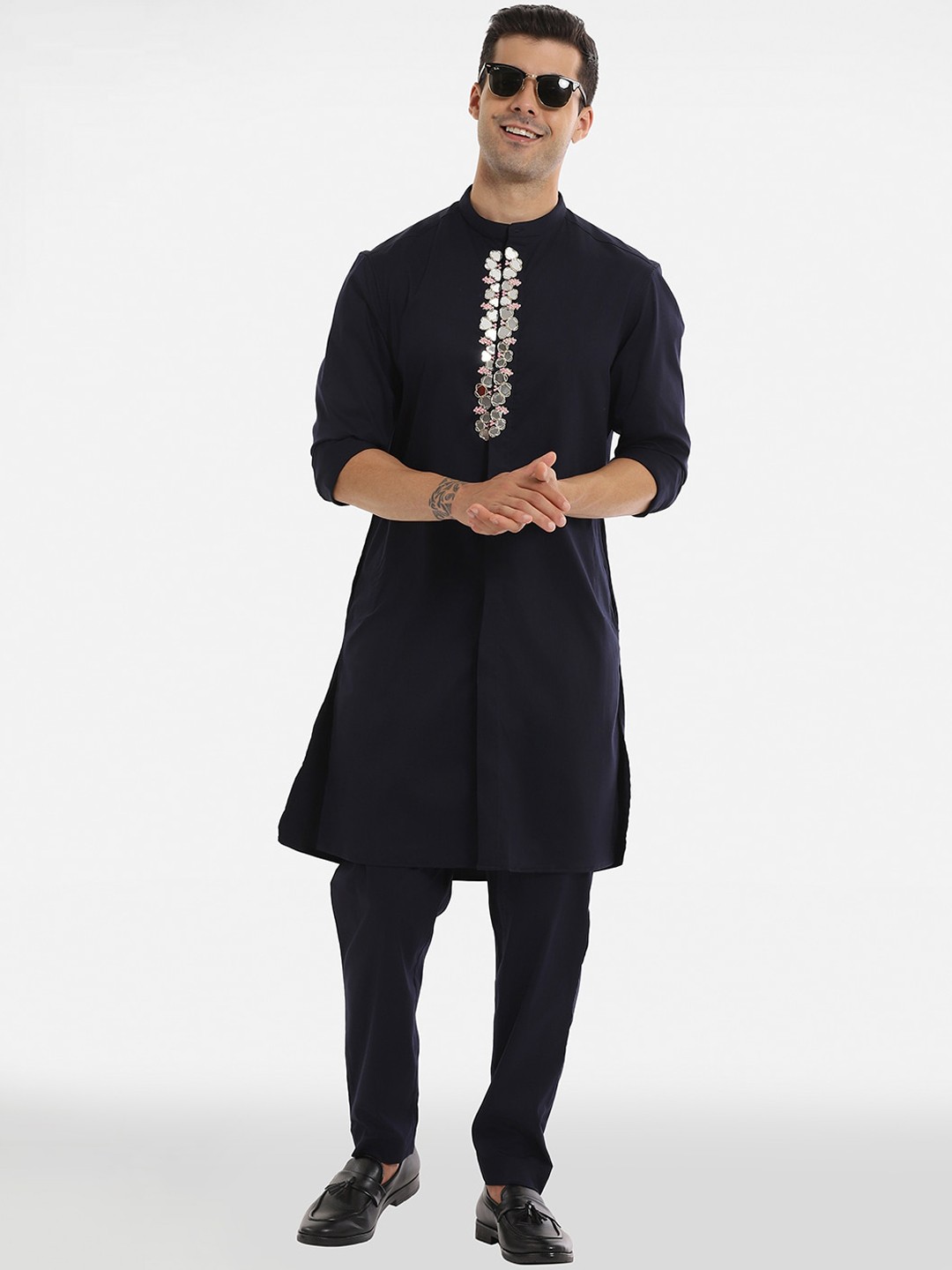 

Komal Kothari Yoke Design Mandarin Collar Mirror Work Pure Cotton Kurta with Pyjamas, Black