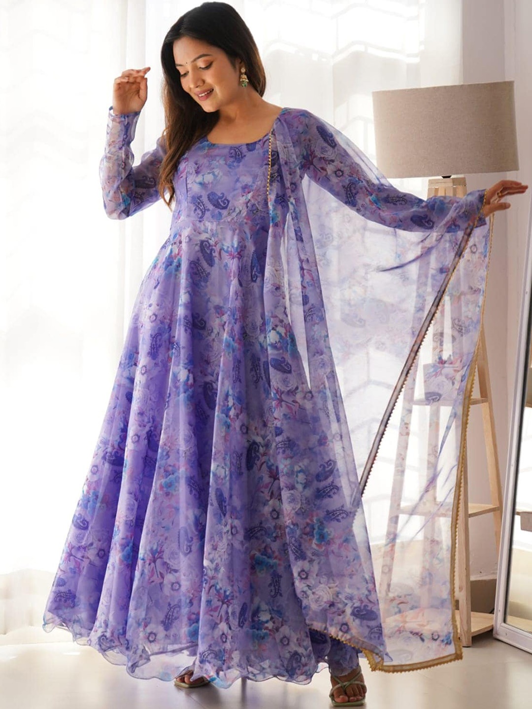 

ESTELA Floral Printed Kurta With Trousers & Dupatta, Purple