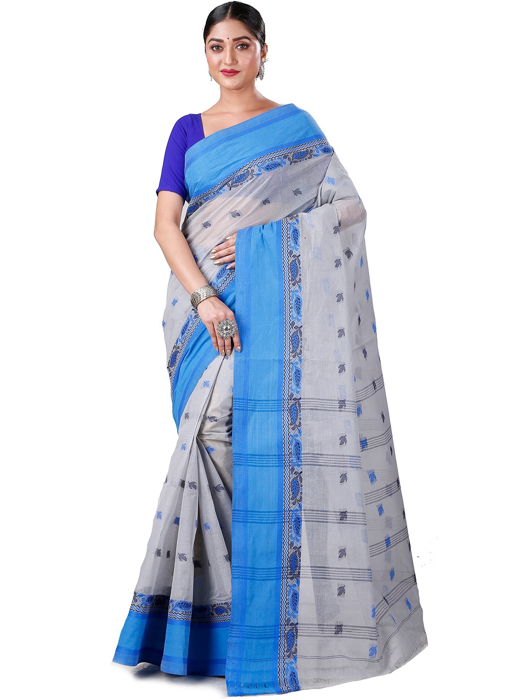 

PuJoy Ethnic Motifs Woven Design Pure Cotton Taant Saree, Grey