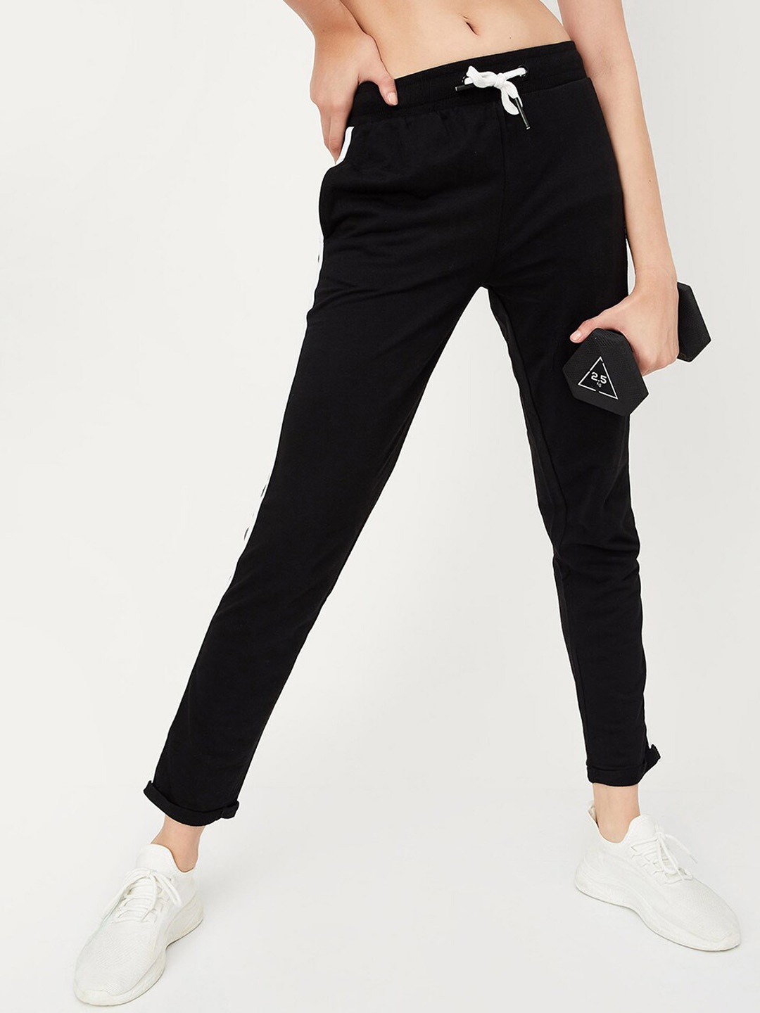 

max Women Mid-Rise Track Pants, Black