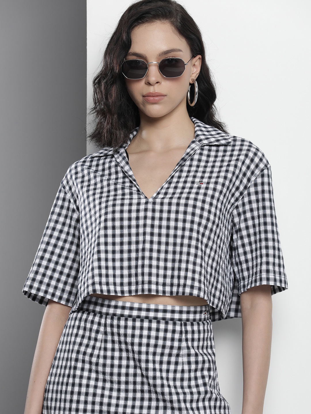 

Tommy Hilfiger Checked Crop Top, Black