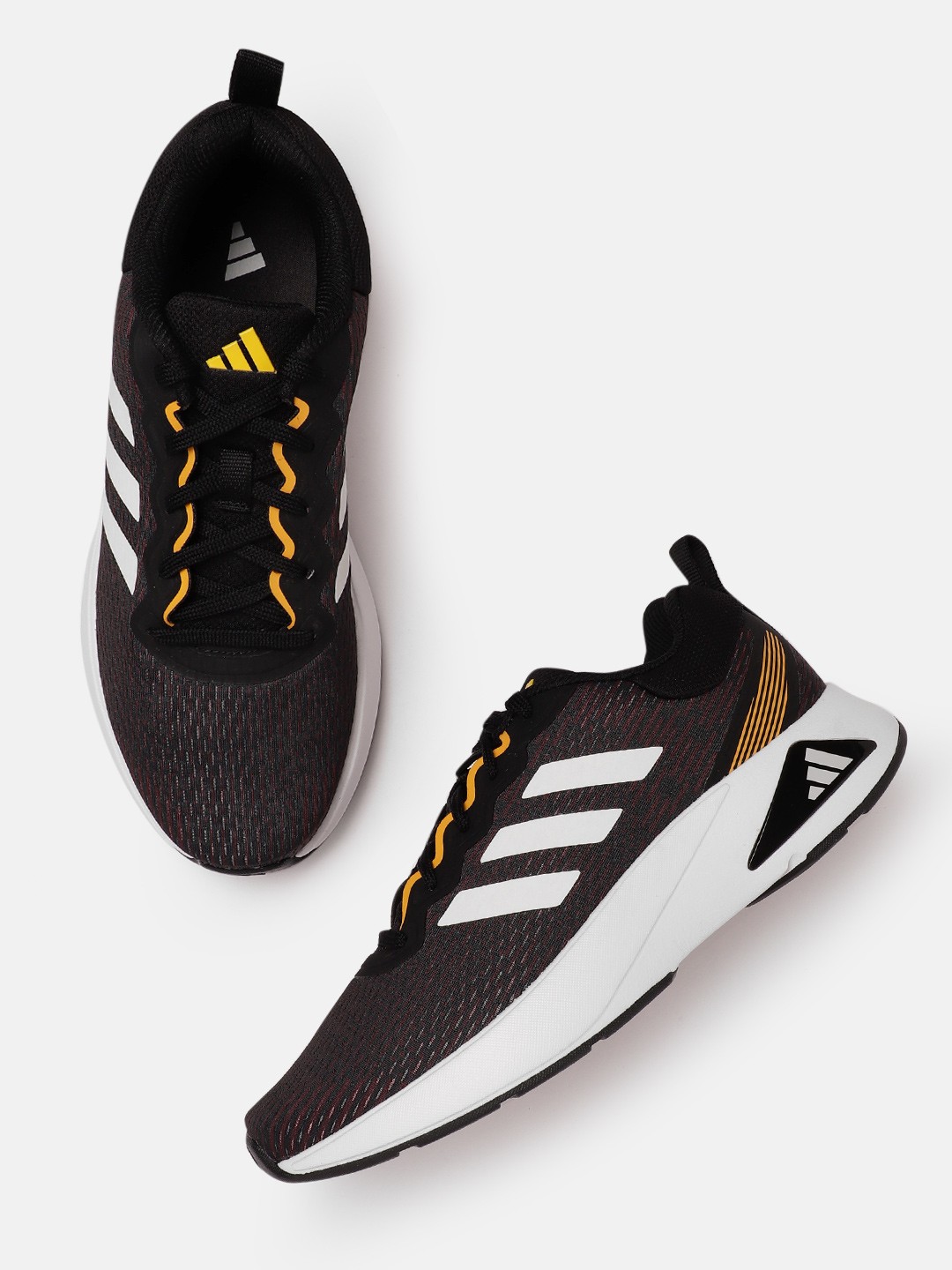 

ADIDAS Men Woven Design Run Laska Shoes, Black