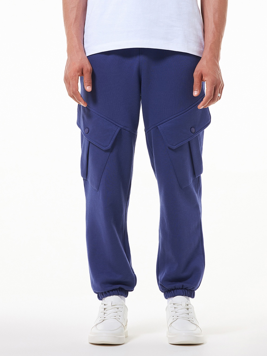 

Bewakoof Heavy Duty 1.0 Men Super Loose Fit Cargo Joggers, Blue