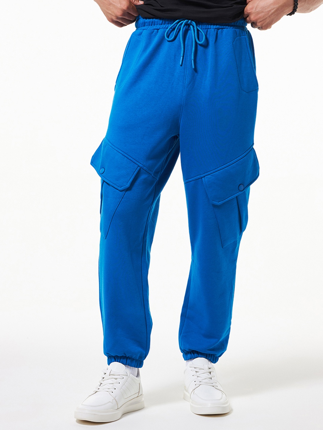 

Bewakoof Heavy Duty 1.0 Men Super Loose Fit Cargo Joggers, Blue