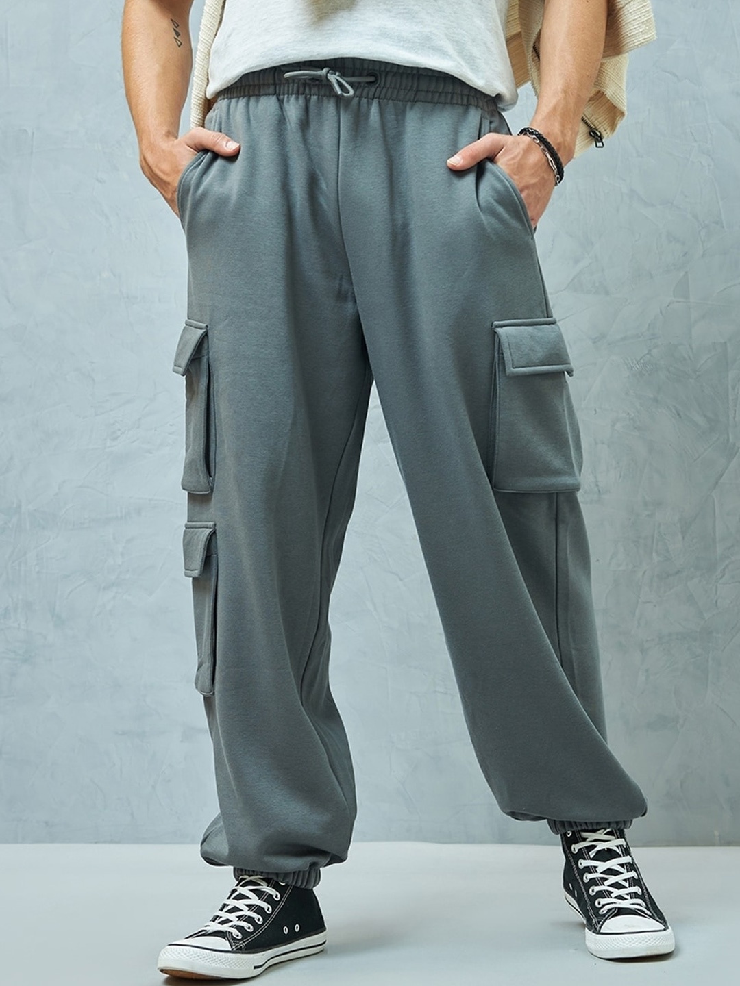

Bewakoof Heavy Duty 1.0 Men Super Loose Fit Cargo Joggers, Grey