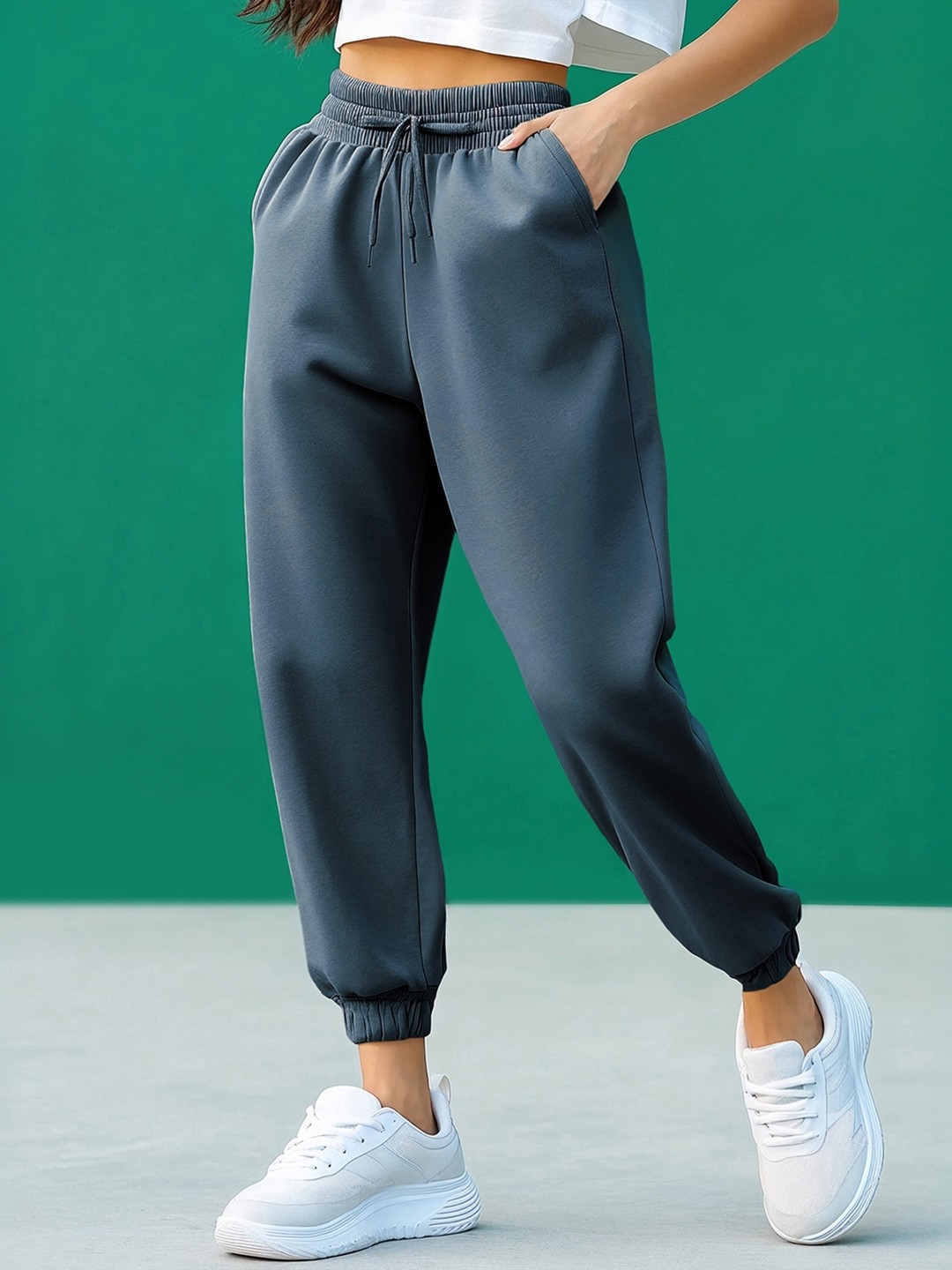 

Bewakoof Air 1.0 Women Oversized Joggers, Grey
