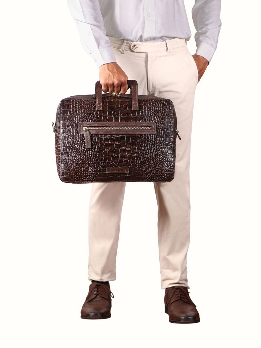 

Hidesign Men Animal Textured Messenger Bag, Brown