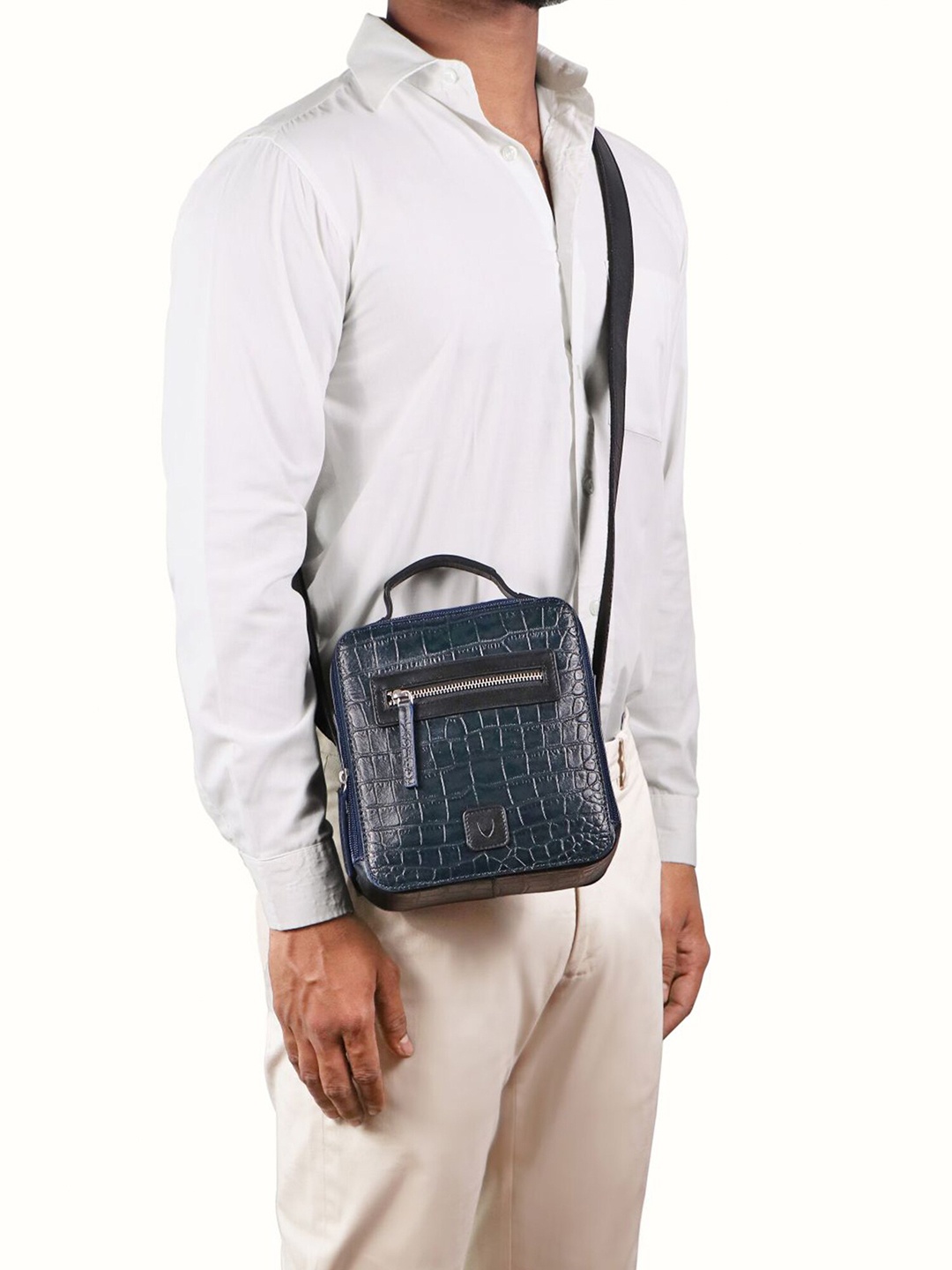 

Hidesign Men Textured Leather Messenger Bag, Blue