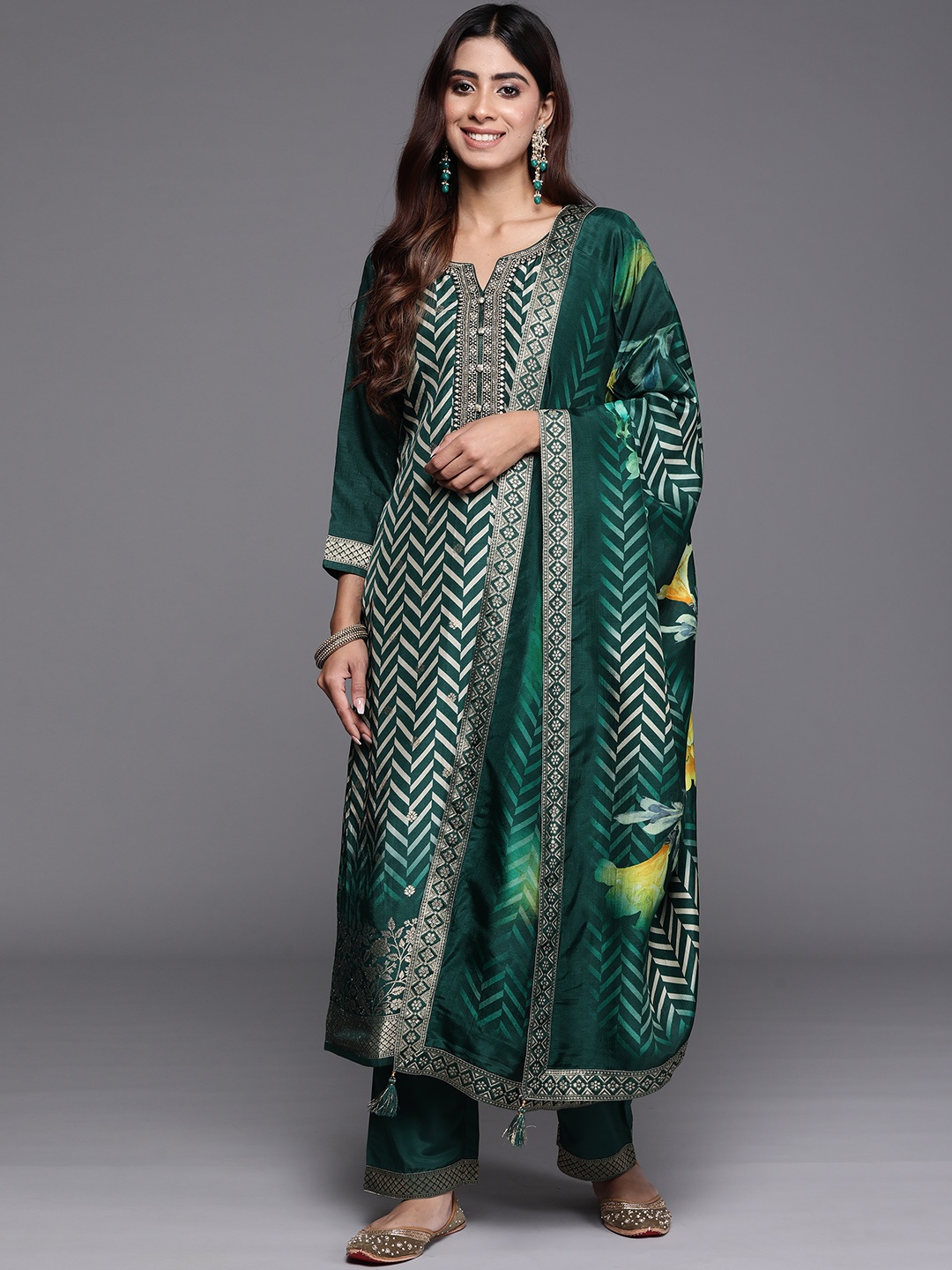 

Libas Women Printed Regular Kurta with Palazzos & Dupatta, Green