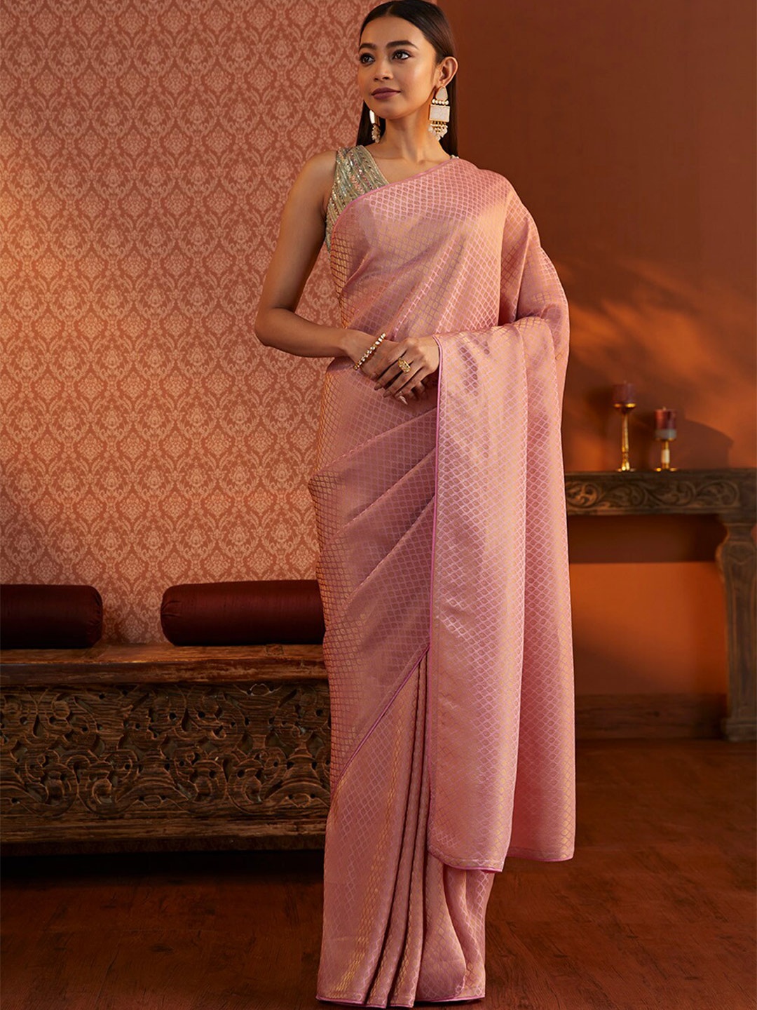 

Taneira Ethnic Motifs Woven Design Zari Saree, Pink