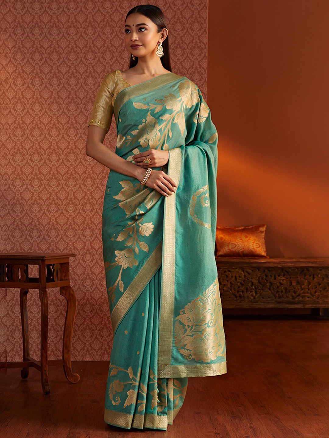

Taneira Ethnic Motifs Woven Design Zari Saree, Green