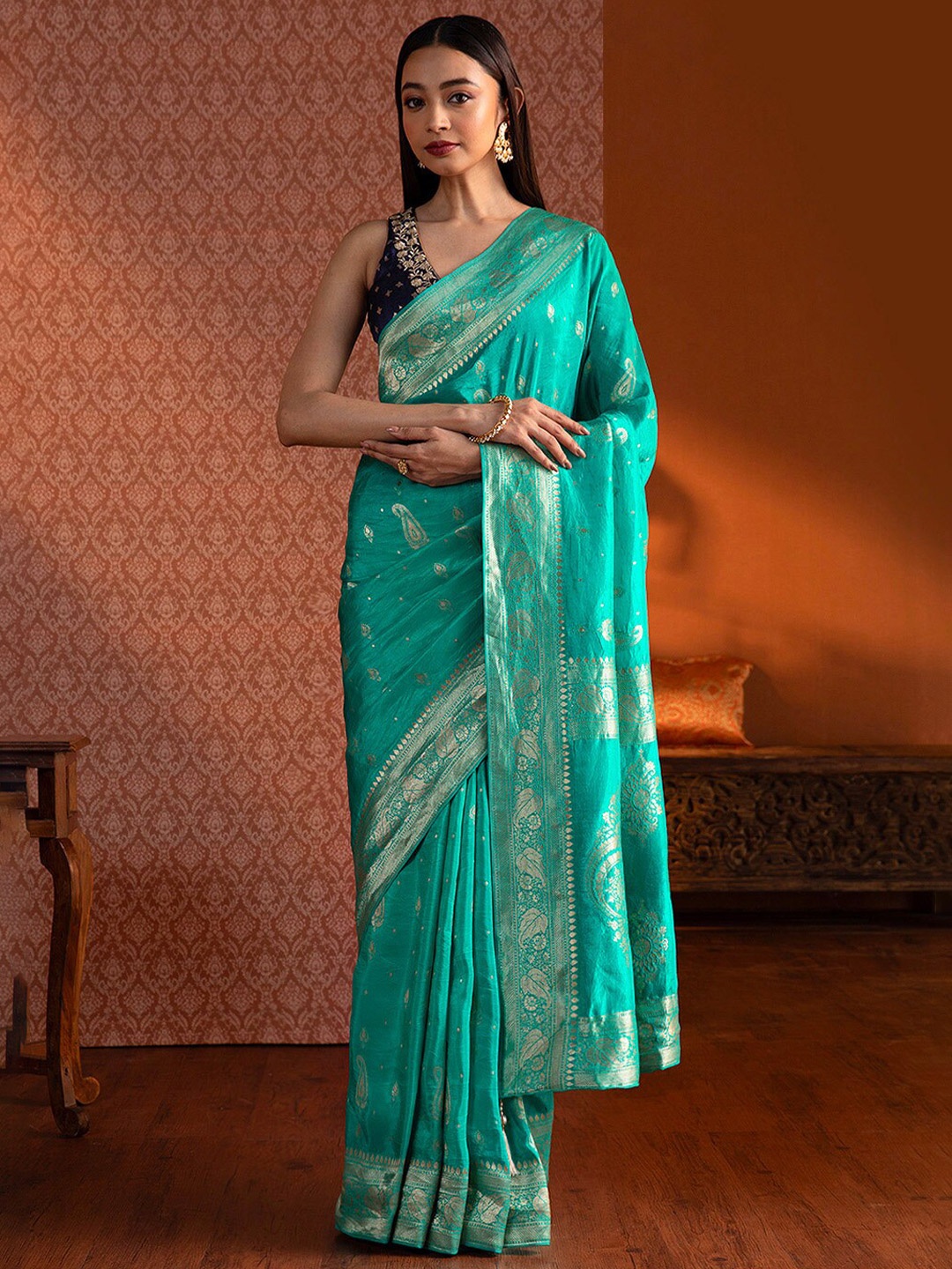 

Taneira Ethnic Motifs Woven Design Zari Saree, Green