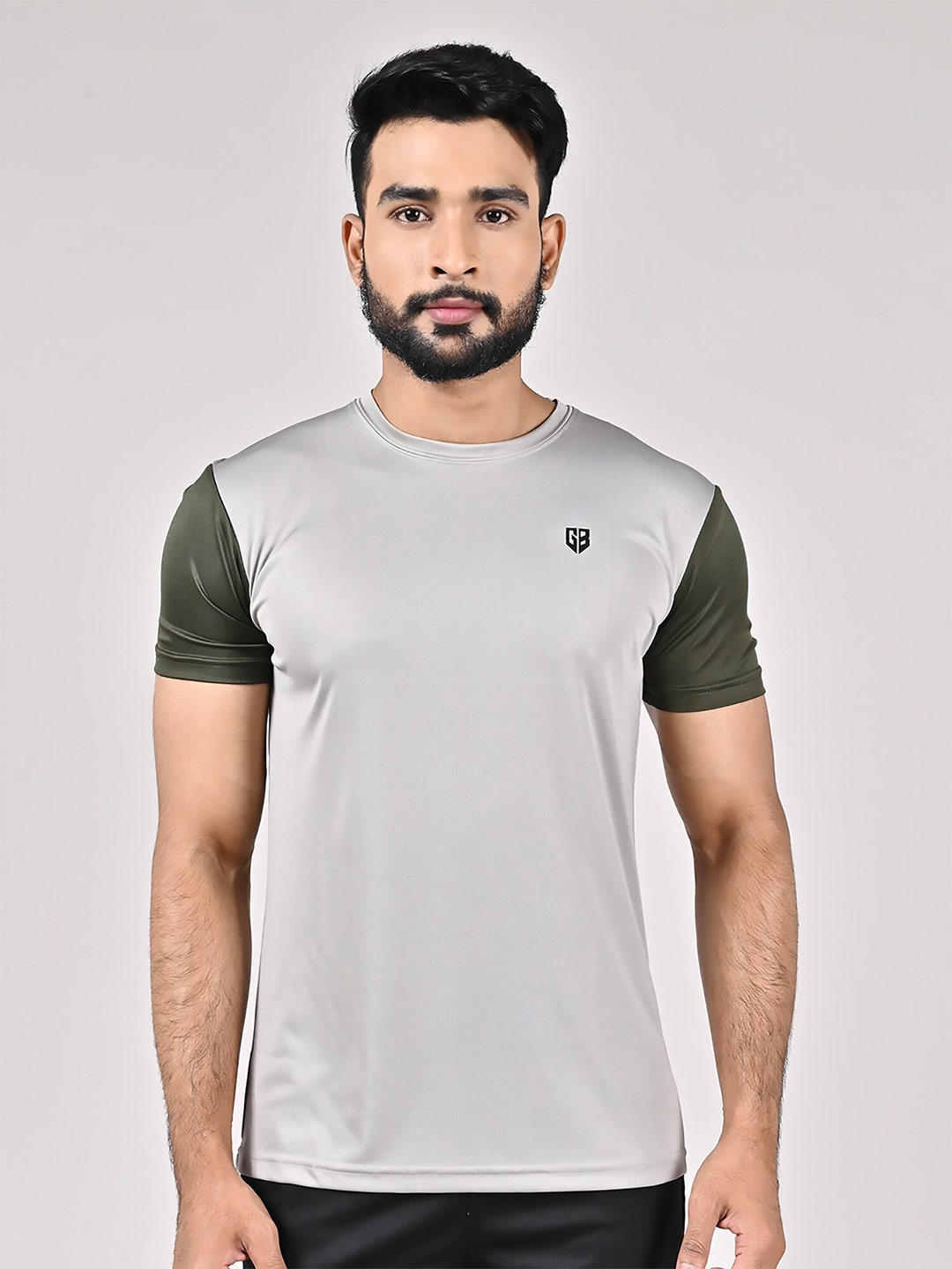 

GAME BEGINS Round Neck T-Shirt, Grey