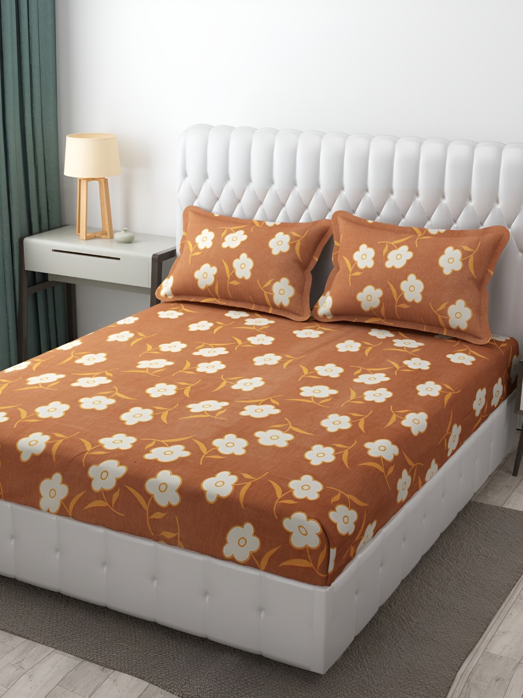 

HOMECRUST Camel Brown Floral 210 TC Queen Fitted Bedsheet With 2 Pillow Covers
