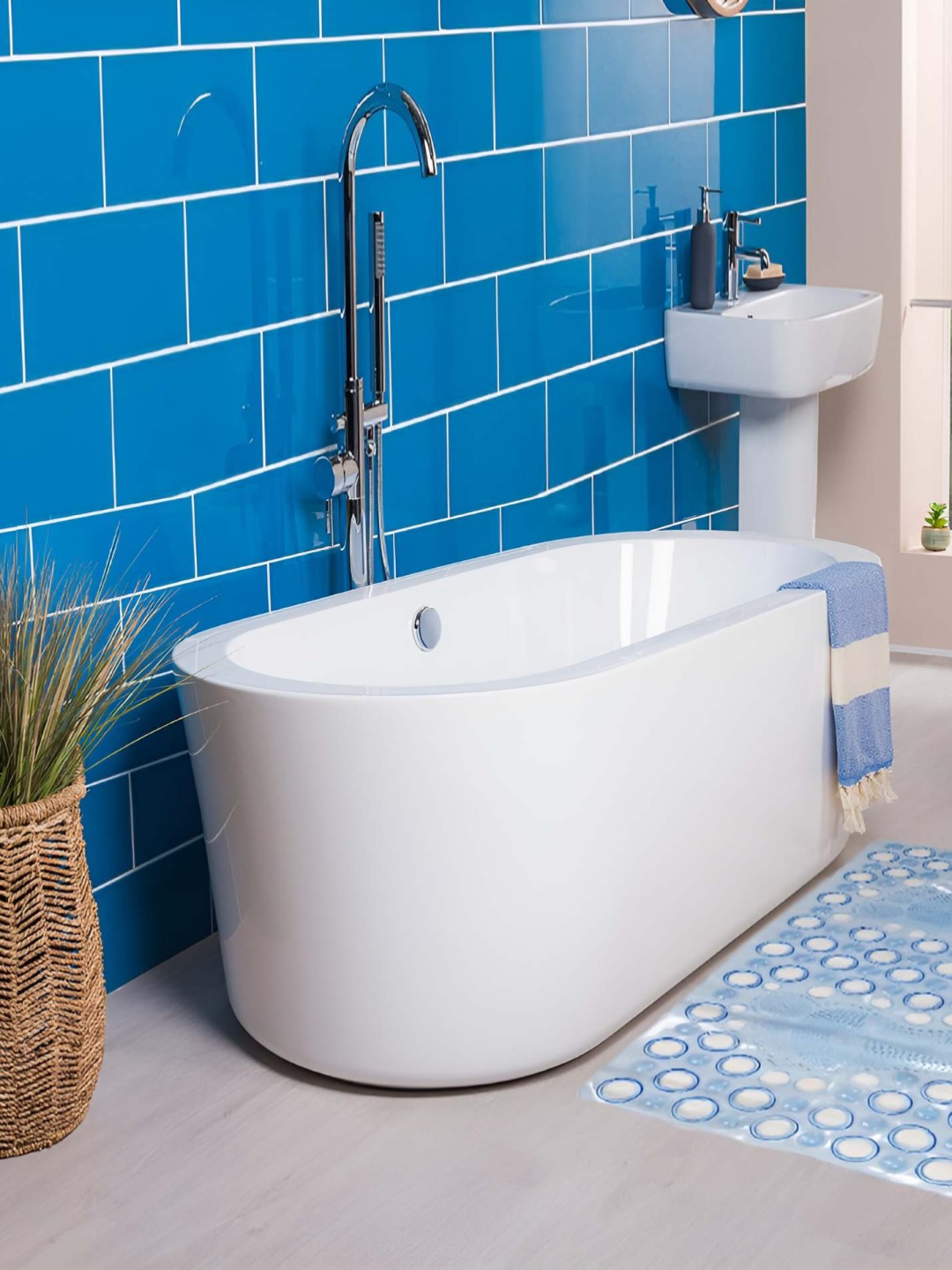 

CASA-NEST Anti Skid Shower Mat, Blue