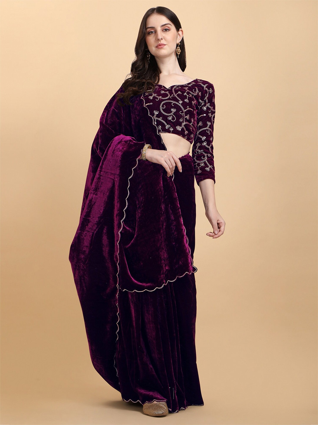 

N N ENTERPRISE Embroidered Border Velvet Saree, Purple