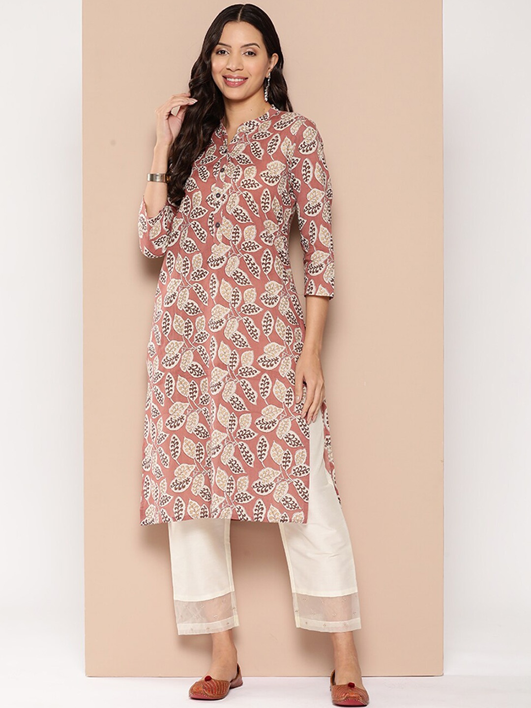 

ODETTE Ethnic Motifs Printed Straight Kurta, Peach