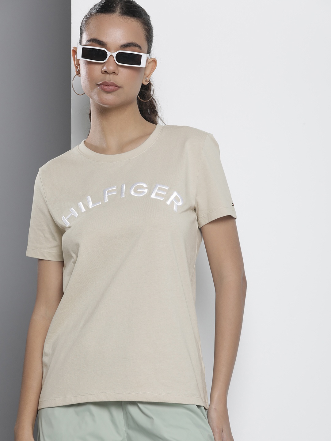 

Tommy Hilfiger Pure Cotton Brand Logo Embroidered Casual T-shirt, Beige