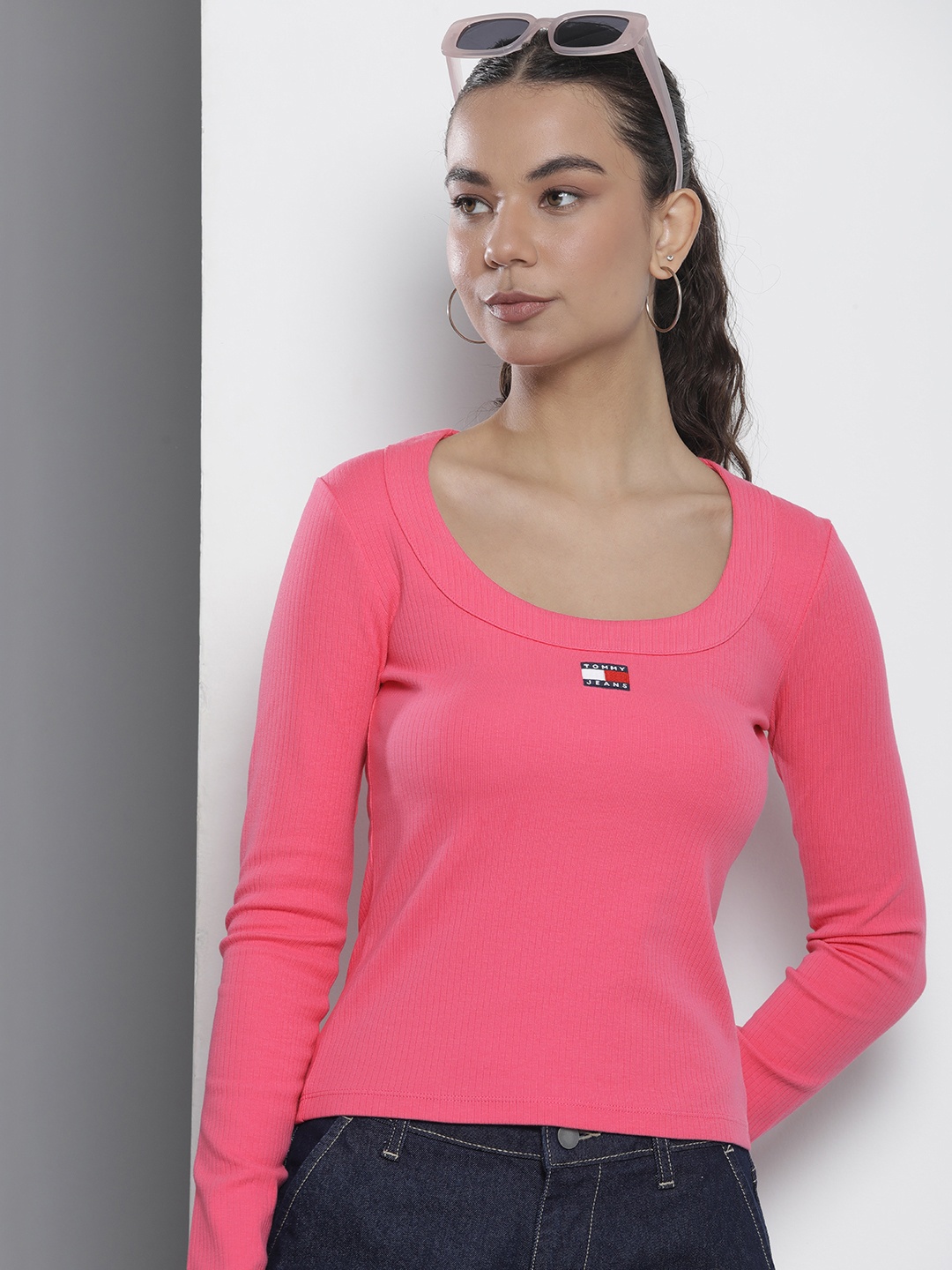 

Tommy Hilfiger Solid Long Sleeves Slim Fit T-shirt, Pink