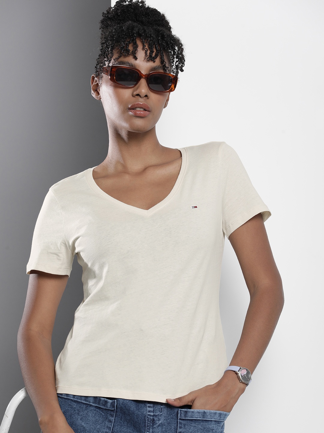 

Tommy Hilfiger V-Neck Pure Cotton Slim Fit T-shirt, Beige